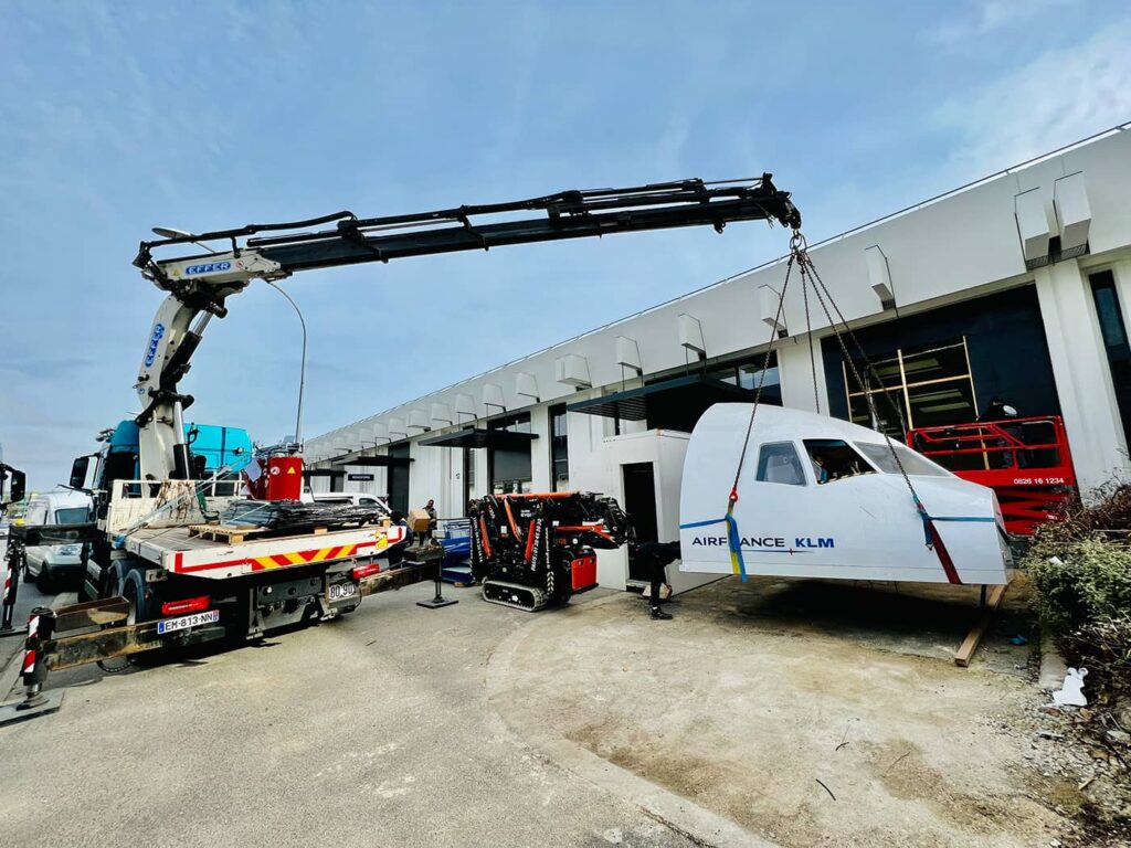 transport-avion-air-france-camion-bras-de-grues-groupe-cauvas-occilev